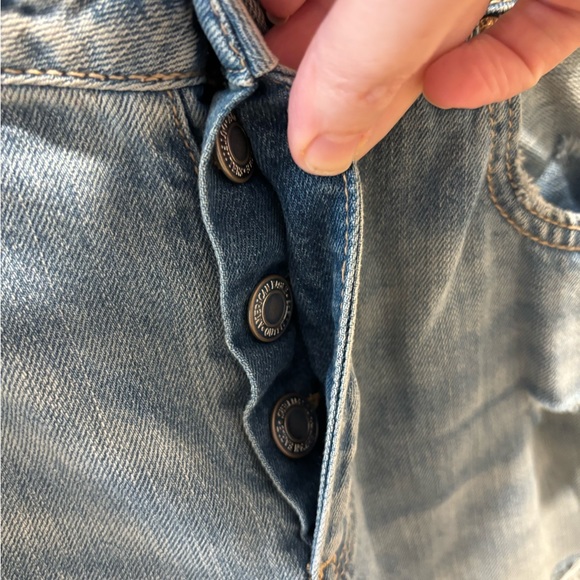 Never worn- AE tomgirl jeans - Picture 3 of 5